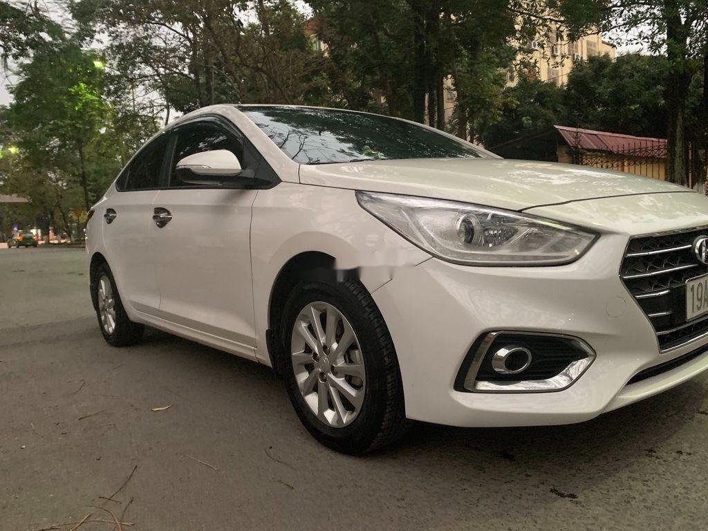 Hyundai Accent   2018 - Cần bán xe Hyundai Accent đời 2018, màu trắng