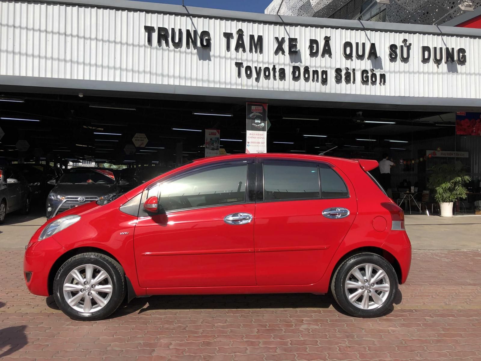 Toyota Yaris 2011 - Bán giá thấp với chiếc Toyota Yaris 1.5G, màu đỏ, đời 2011, nhập khẩu Thái Lan