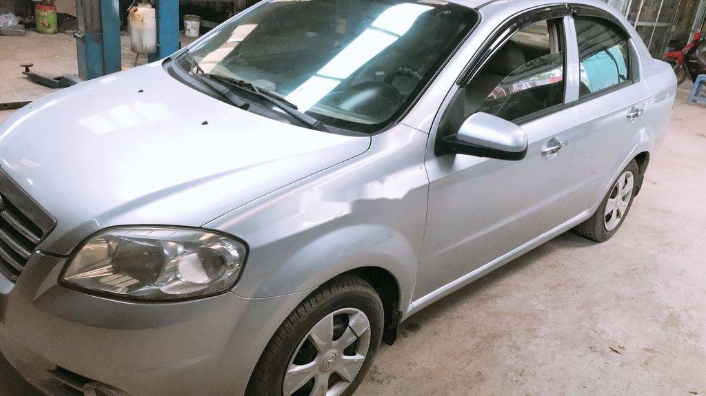 Daewoo Gentra 2010 - Bán Daewoo Gentra đời 2010, màu bạc xe gia đình, giá chỉ 168 triệu