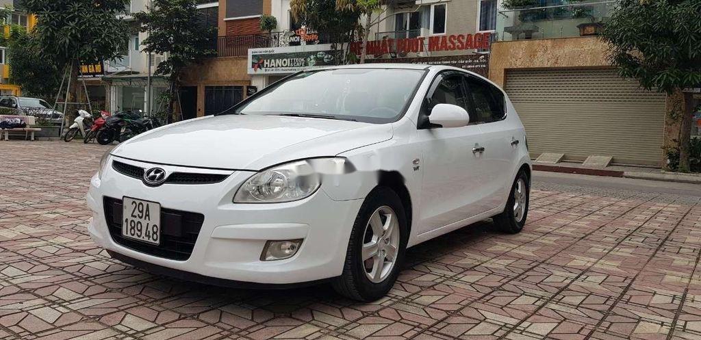 Hyundai i30   2008 - Cần bán lại xe Hyundai i30 năm sản xuất 2008, màu trắng, nhập khẩu  