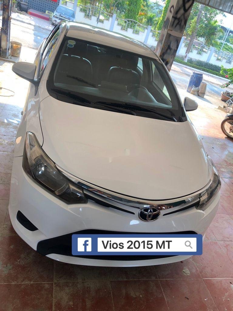 Toyota Vios   2015 - Cần bán lại xe Toyota Vios đời 2015, màu trắng