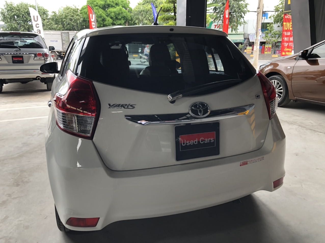 Toyota Yaris 2016 - Cần bán xe Toyota Yaris 2016, màu trắng, nhập khẩu nguyên chiếc