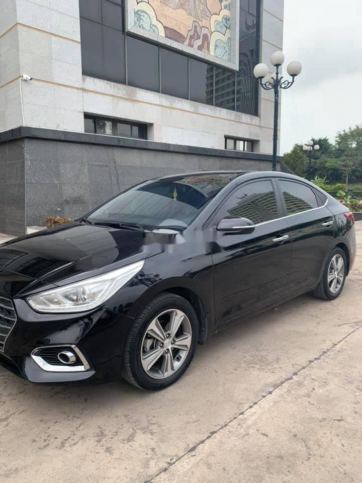 Hyundai Accent   2018 - Bán ô tô Hyundai Accent đời 2018, màu đen như mới