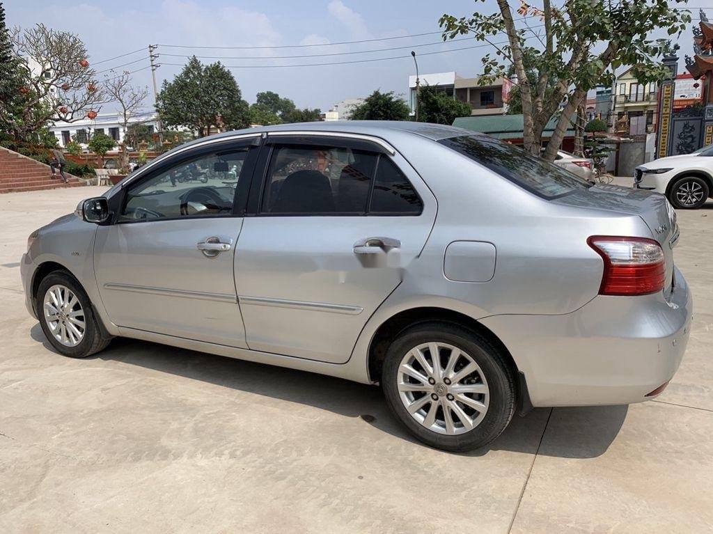 Toyota Vios     2012 - Xe Toyota Vios sản xuất năm 2012, màu bạc giá cạnh tranh