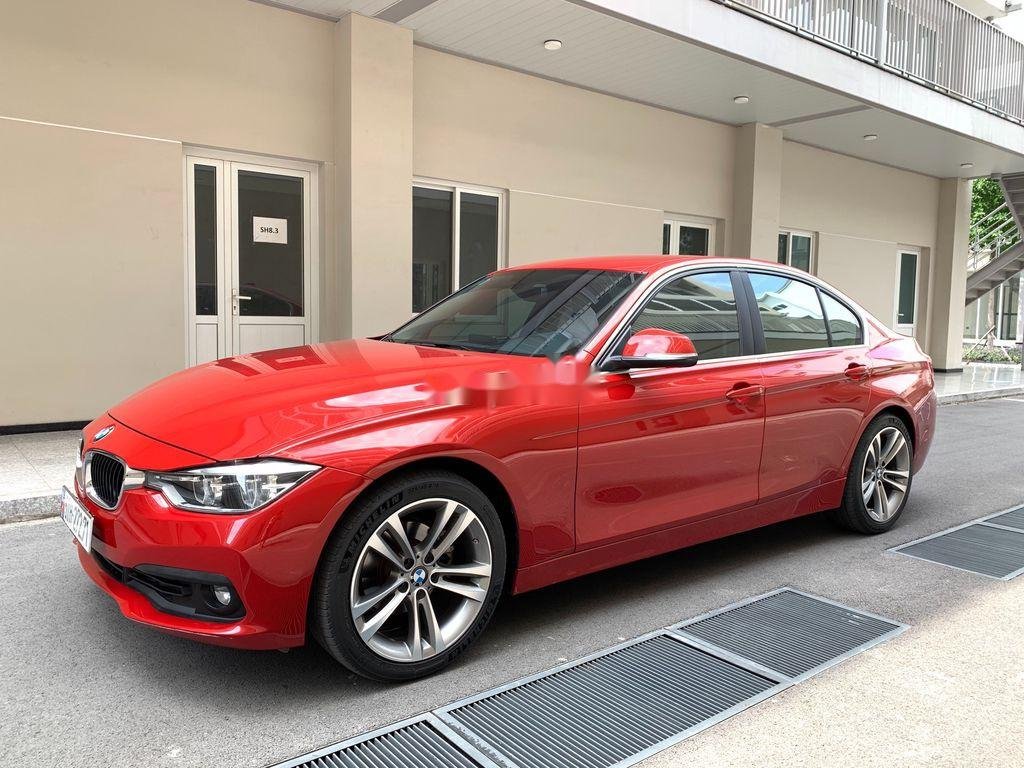 BMW 3 Series   2016 - Cần bán lại xe BMW 320i năm 2016, màu đỏ, giá 988 triệu