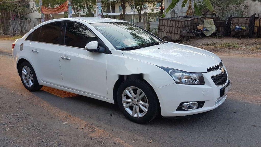 Chevrolet Cruze     2014 - Bán Chevrolet Cruze 2014, giá 300tr