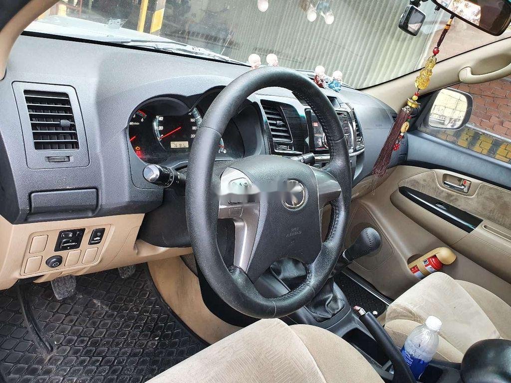 Toyota Fortuner   2016 - Bán Toyota Fortuner đời 2016, màu bạc, số sàn, 740 triệu