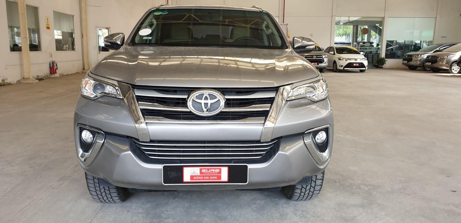 Toyota Fortuner 2016 - Cần bán lại chiếc Toyota Fortuner G MT, máy dầu, đời 2017 màu bạc, nhập khẩu nguyên chiếc