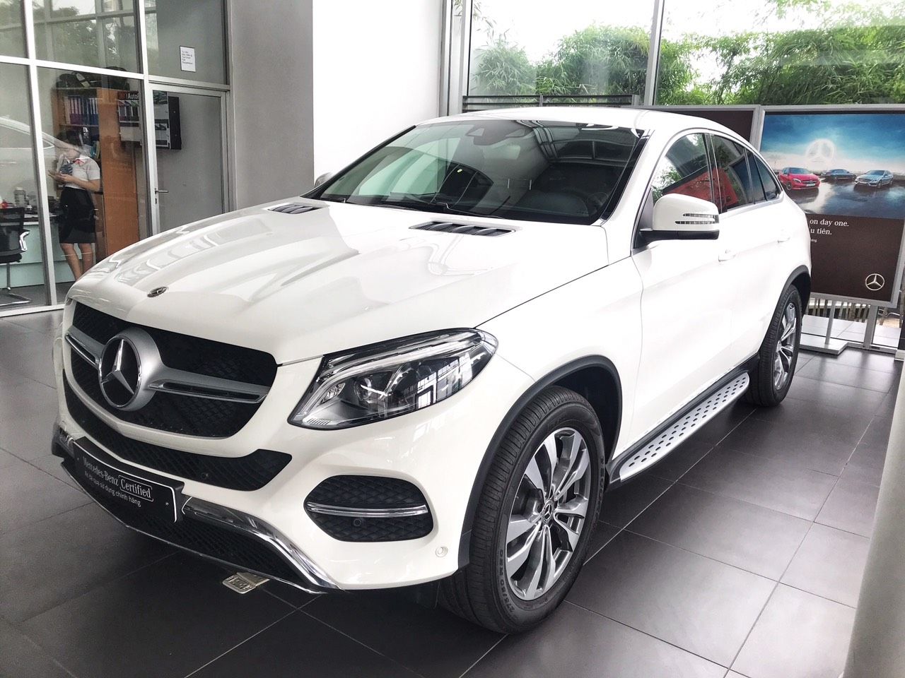 Mercedes-Benz GLE-Class GLE 400 Coupe 2019 - Bán xe Mercedes GLE 400 Coupe năm sản xuất 2019, màu trắng, xe nhập