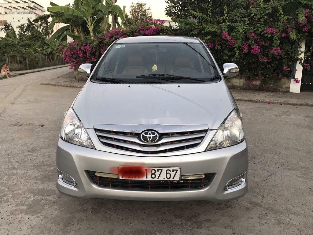 Toyota Innova   2008 - Bán Toyota Innova 2008, màu bạc, số sàn, giá tốt