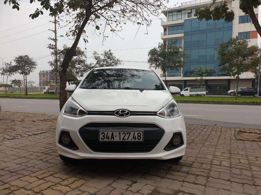 Hyundai Grand i10   2015 - Cần bán Hyundai Grand i10 2015, màu trắng, xe nhập  