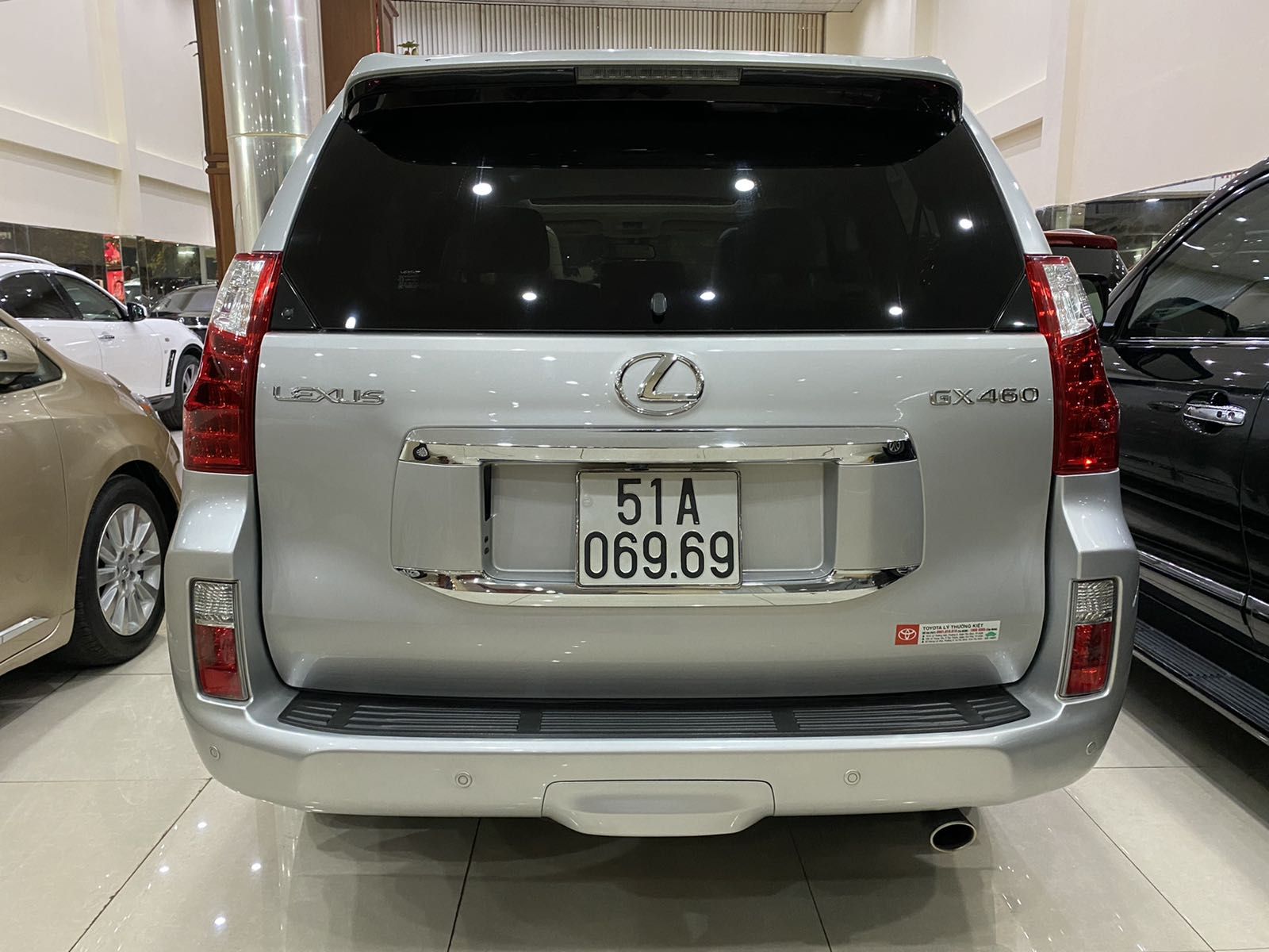 Lexus GX 2011 - Bán Lexus GX460 đời 2011, màu bạc, nhập khẩu nguyên chiếc, giao nhanh