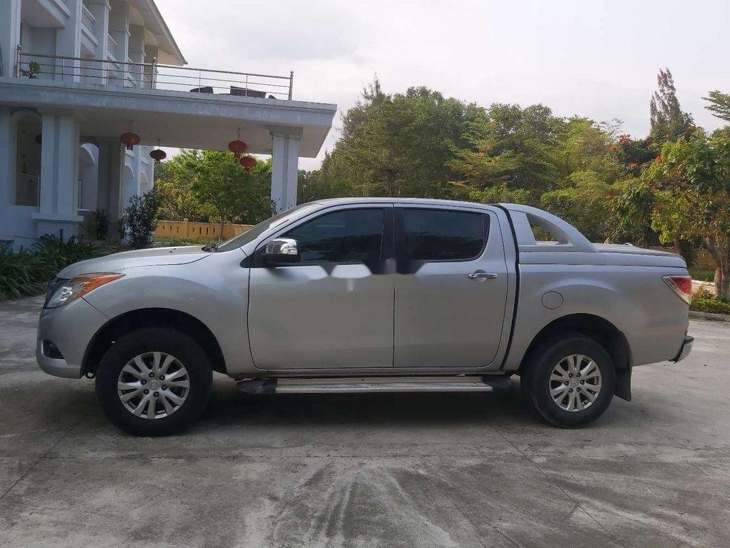 Mazda BT 50 2014 - Cần bán xe Mazda BT 50 AT sản xuất 2014, màu bạc, nhập khẩu nguyên chiếc, giá 445tr