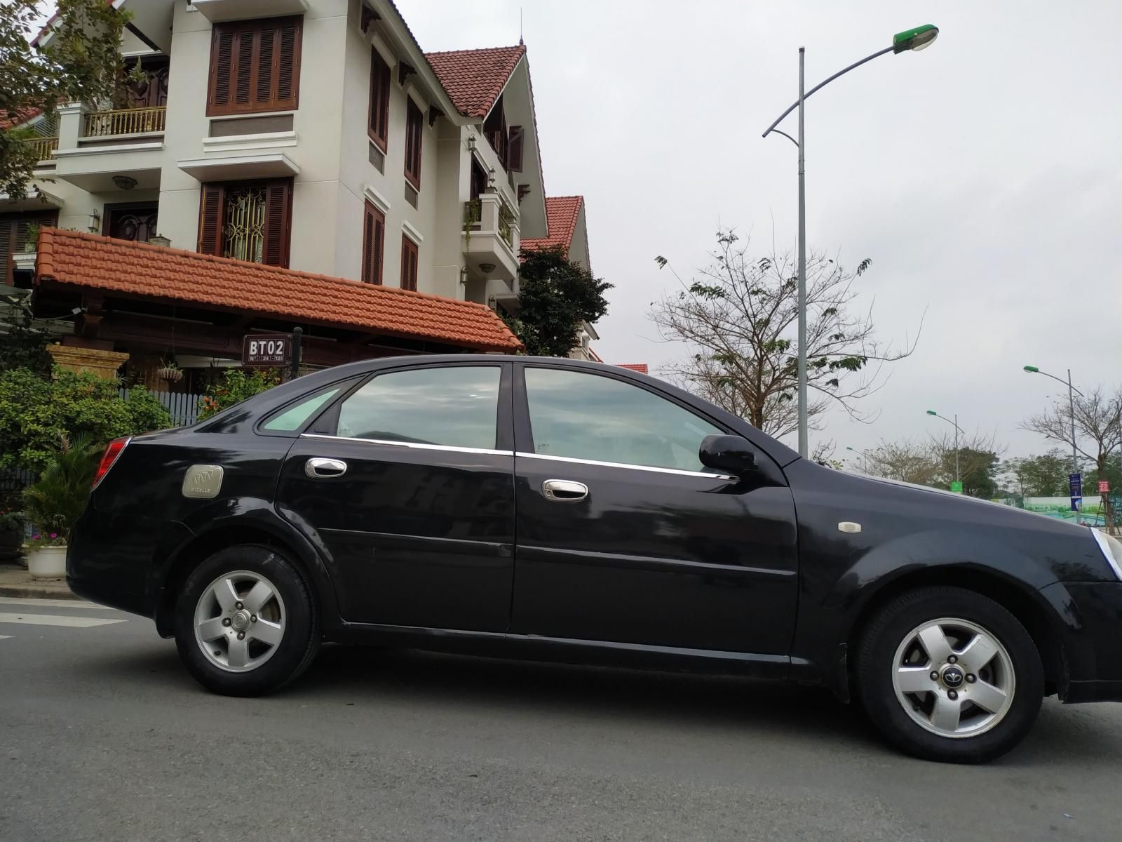 Daewoo Lacetti 2008 - Chính chủ cần bán xe Daewoo Lacetti năm sản xuất 2008, màu đen