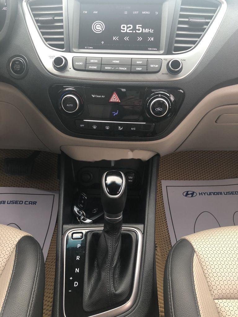 Hyundai Accent 2018 - Cần bán lại xe Hyundai Accent 1.4AT năm 2018, màu đỏ, giá 548tr