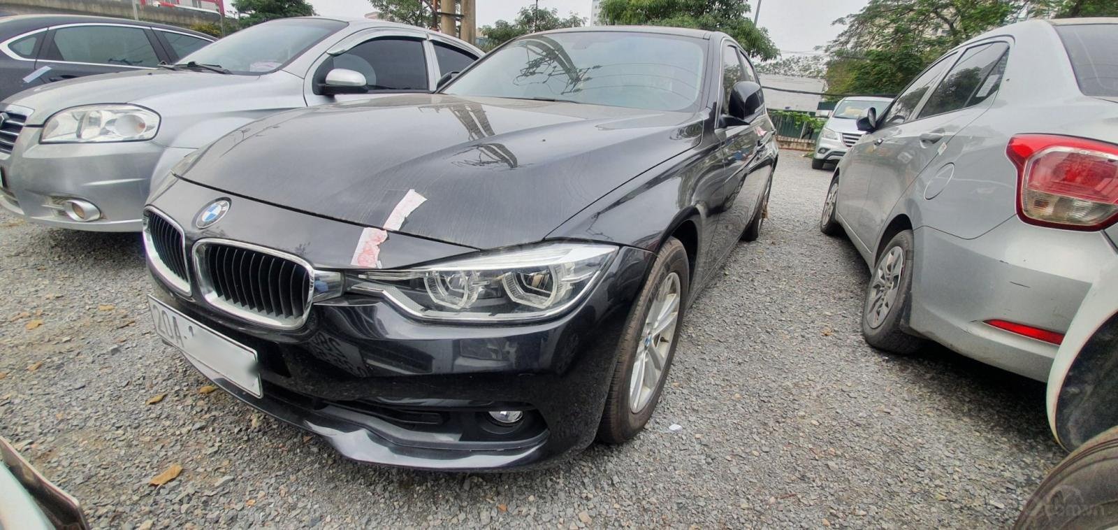 BMW 3 Series 2016 - Ngân hàng phát mãi tài sản chiếc BMW 3 Series 320i đời 2016, màu đen, nhập khẩu nguyên chiếc