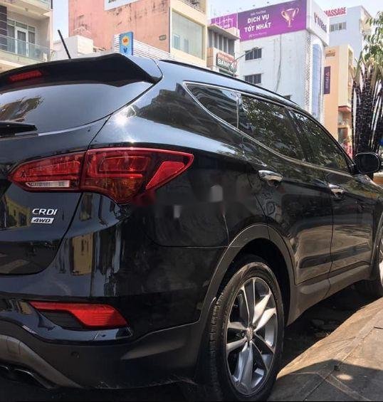 Hyundai Santa Fe 2018 - Cần bán gấp Hyundai Santa Fe đời 2018, màu đen