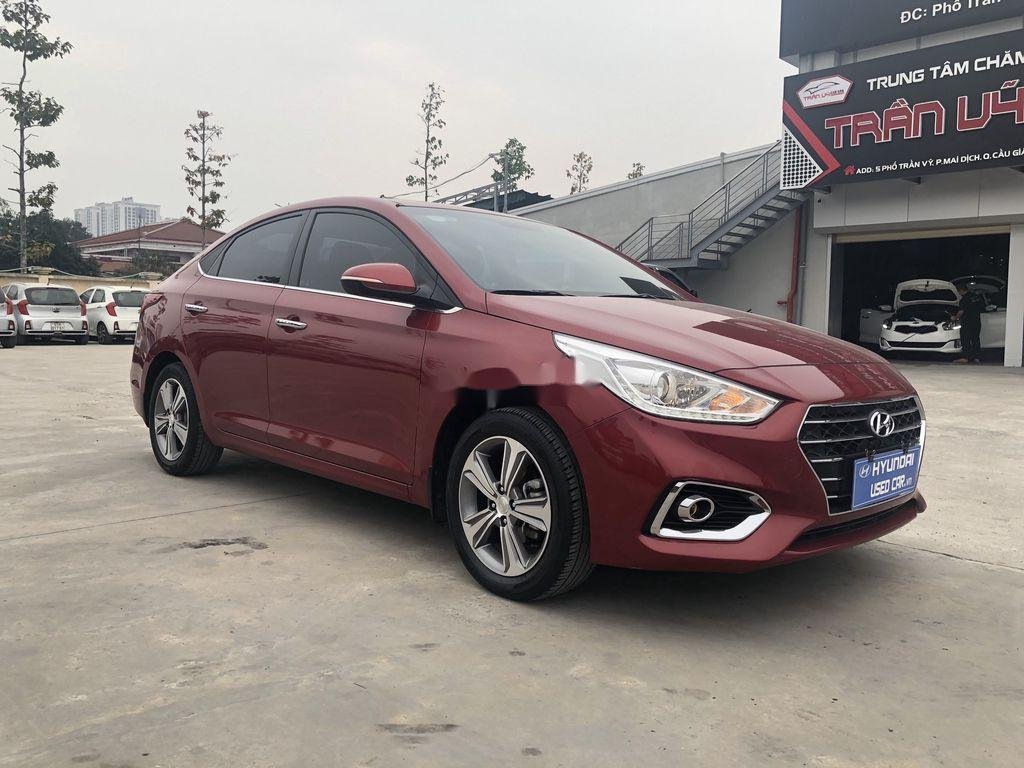 Hyundai Accent 2018 - Cần bán lại xe Hyundai Accent 1.4AT năm 2018, màu đỏ, giá 548tr