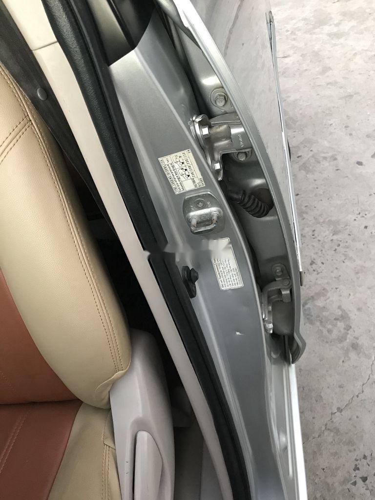 Toyota Innova   2008 - Bán Toyota Innova 2008, màu bạc, số sàn, giá tốt