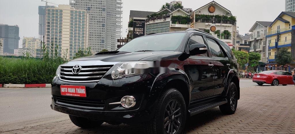 Toyota Fortuner 2016 - Bán Toyota Fortuner sản xuất năm 2016, màu đen