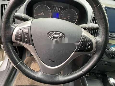 Hyundai i30 2009 - Cần bán Hyundai i30 sản xuất 2009, màu bạc, nhập khẩu