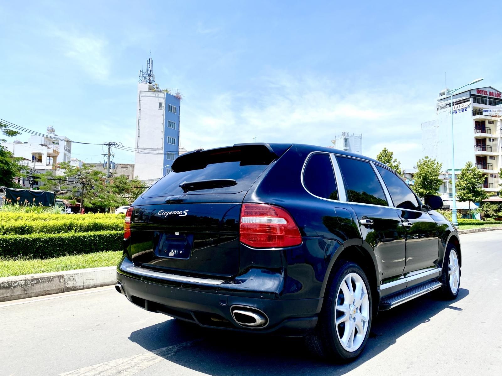 Porsche Cayenne 2009 - Cần bán lại xe Porsche Cayenne năm sản xuất 2009, màu xanh lam, nhập khẩu nguyên chiếc