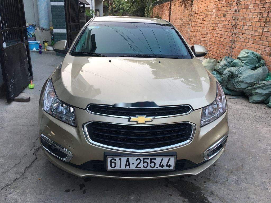 Chevrolet Cruze   LT   2015 - Bán xe Chevrolet Cruze LT đời 2015 xe gia đình