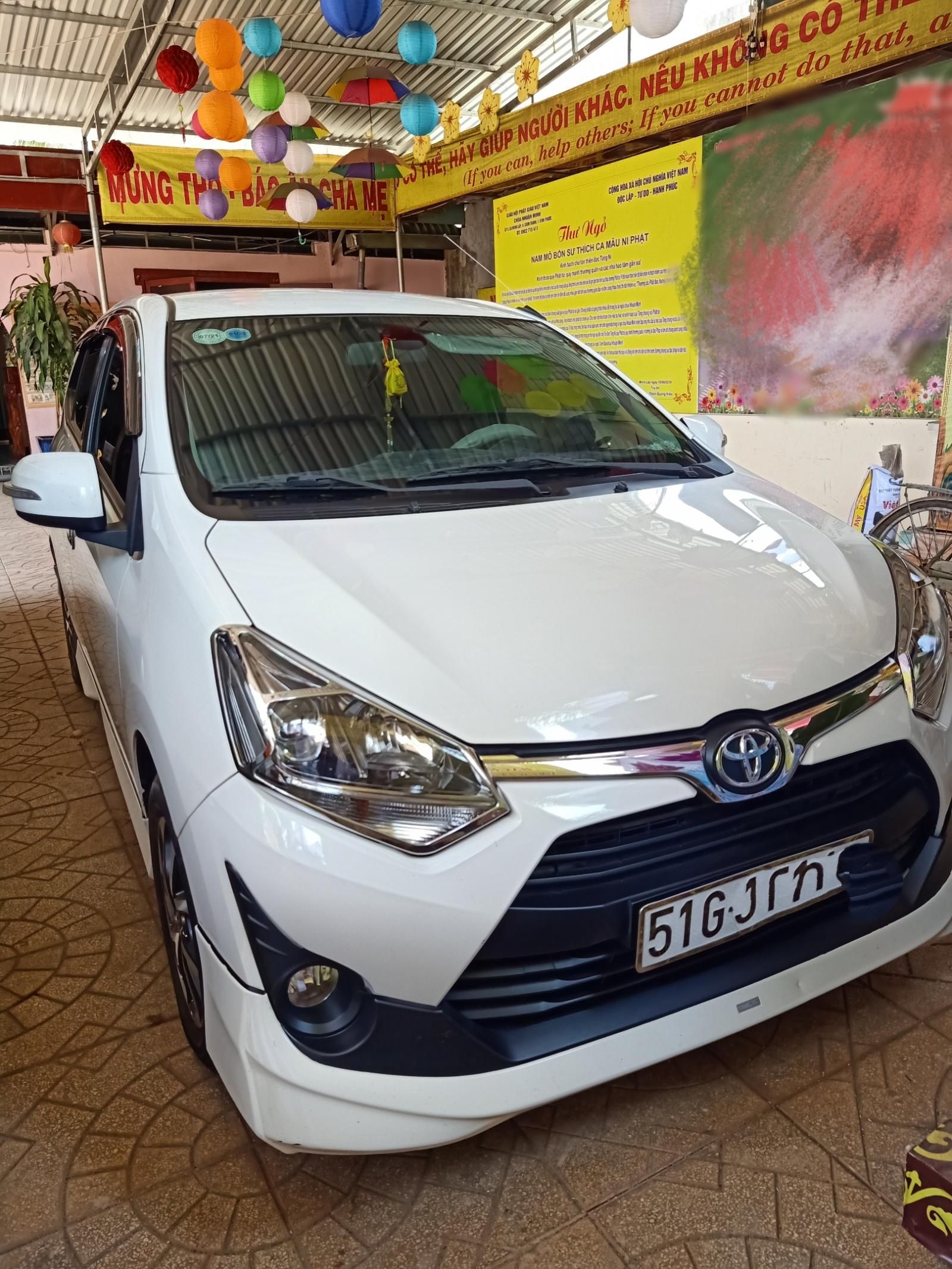 Toyota Wigo 2018 - Cần bán gấp chiếc Toyota Wigo AT, đời 2018, màu trắng, xe nhập khẩu, xe còn mới