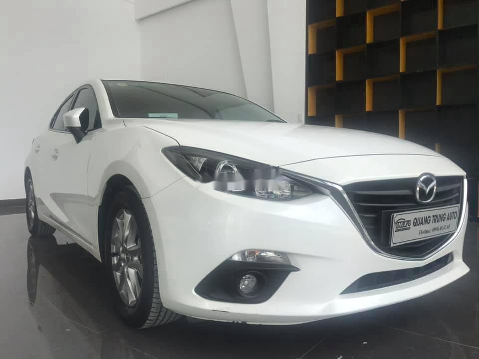 Mazda 3 2015 - Cần bán gấp Mazda 3 sản xuất năm 2015, màu trắng giá cạnh tranh