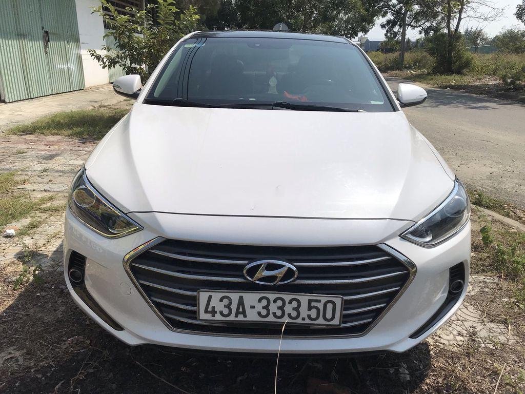 Hyundai Elantra    2018 - Cần bán Hyundai Elantra đời 2018