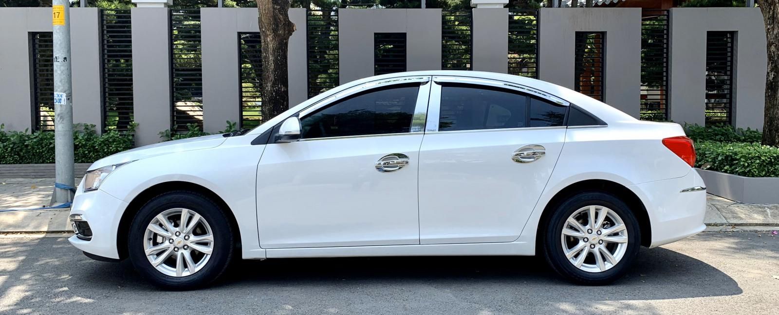 Chevrolet Cruze 2017 - Phạm Hùng Auto bán nhanh chiếc Chevrolet Cruze LT, đời 2017, màu trắng, giao nhanh