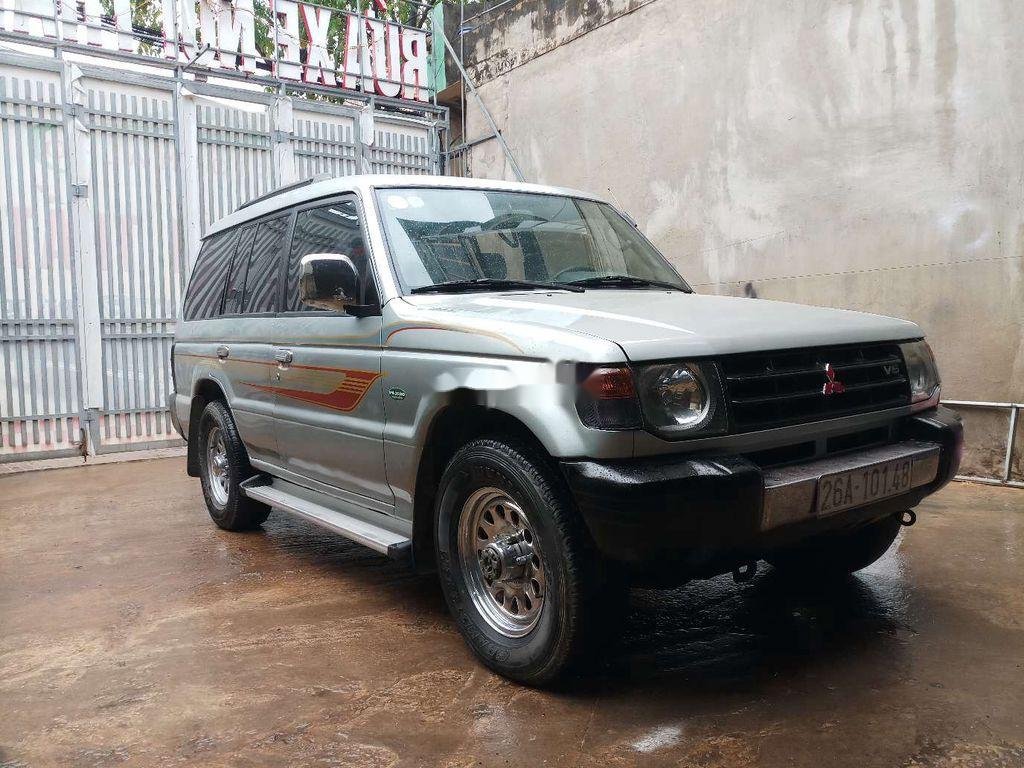 Mitsubishi Pajero   2003 - Bán ô tô Mitsubishi Pajero đời 2003, màu bạc, xe nhập, giá tốt