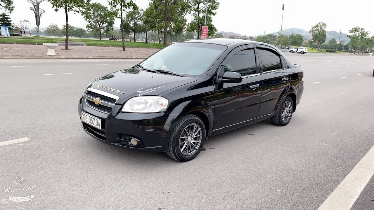 Daewoo Gentra 2008 - Cần bán nhanh chiếc Daewoo Gentra 2008 độ full Chevrolet Aveo 2012, màu đen, giao nhanh