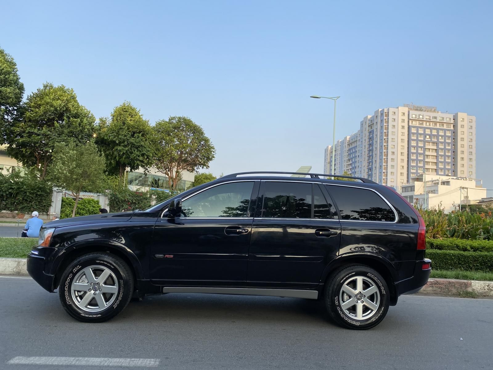 Volvo XC90 2008 - Bán xe Volvo XC90 sản xuất 2008, màu đen, xe 1 đời chủ