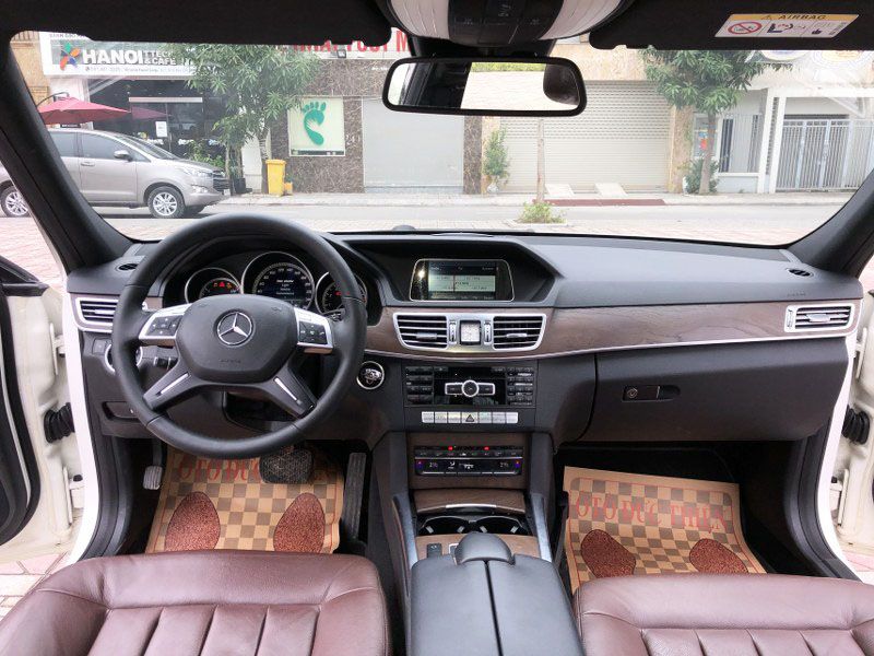 Mercedes-Benz E class E200  2014 - Bán Mercedes E200 năm sản xuất 2014, màu trắng, trả góp 75%