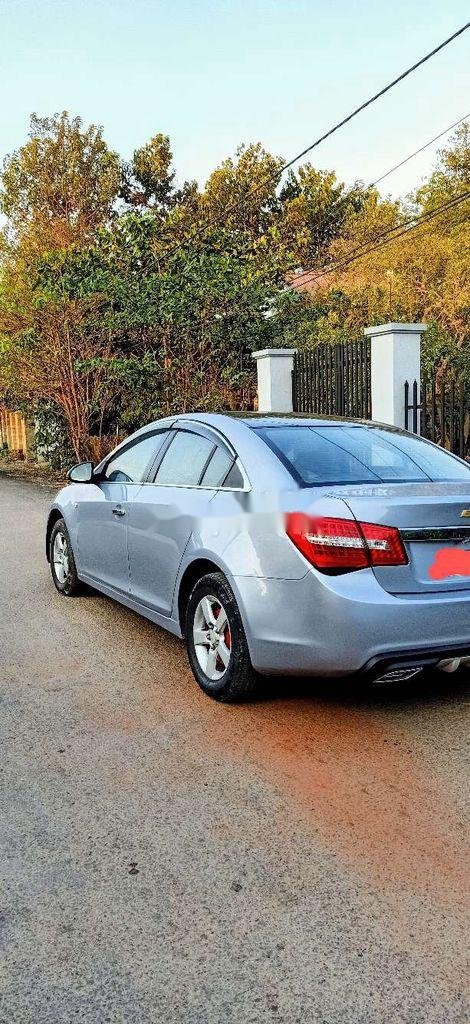 Chevrolet Cruze 2010 - Cần bán gấp Chevrolet Cruze MT năm sản xuất 2010 số sàn