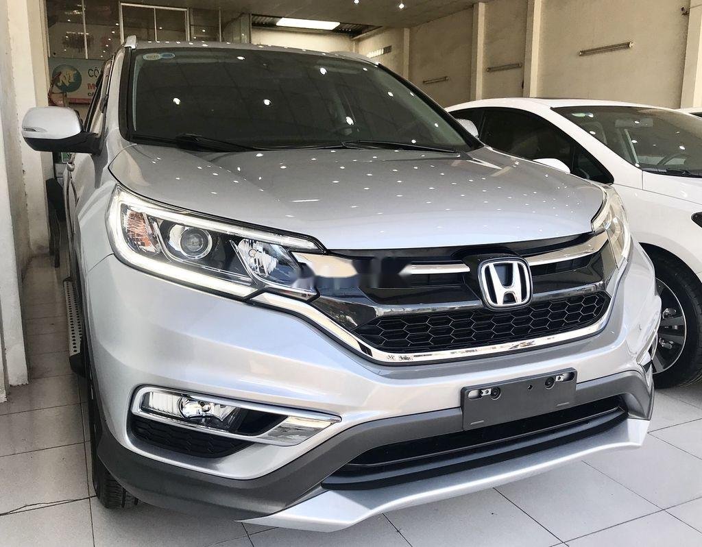 Honda CR V 2017 - Cần bán xe Honda CR V 2.4AT đời 2017, giá chỉ 825 triệu