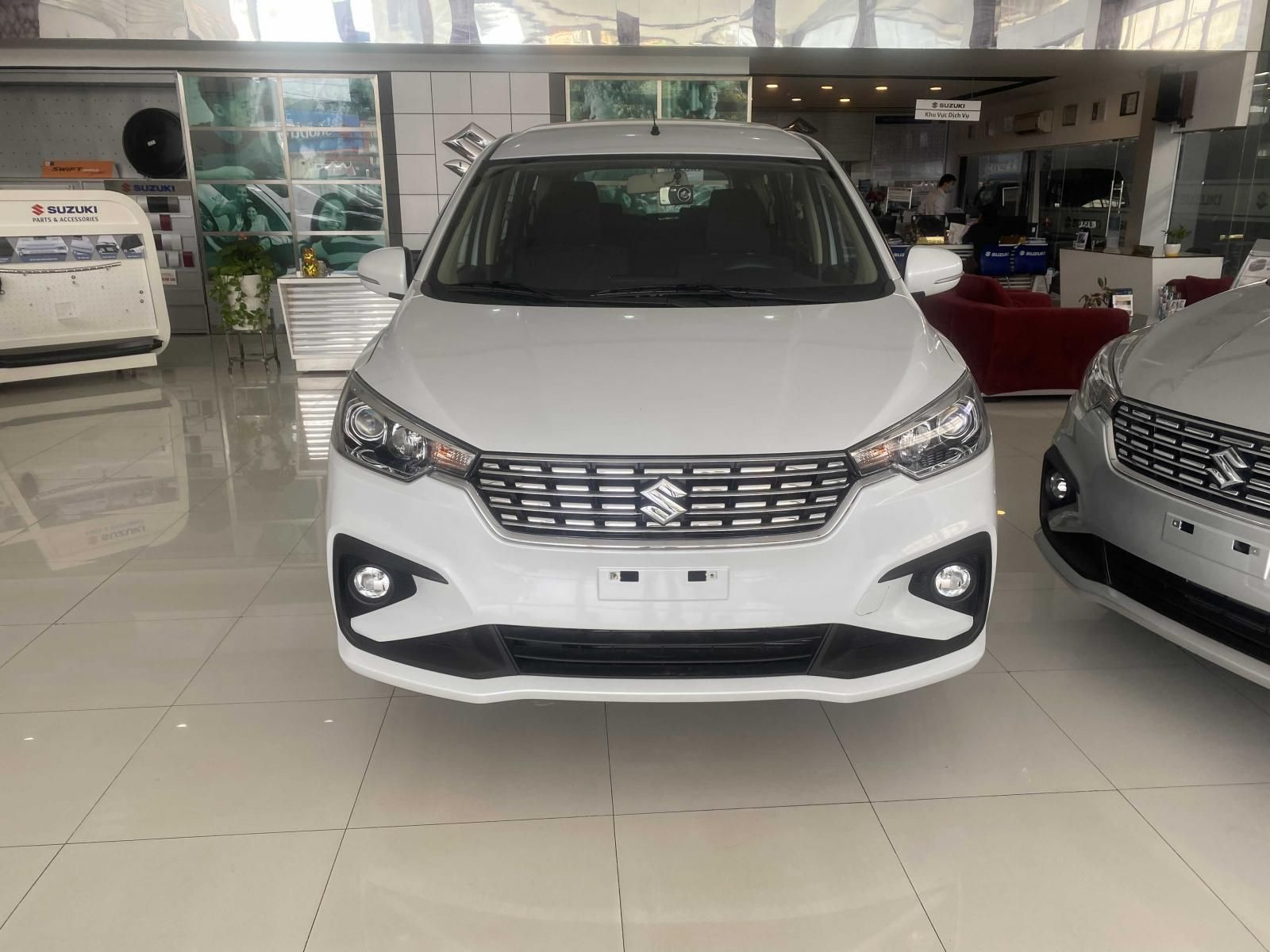 Suzuki Ertiga GLX 2020 - Suzuki Đại Việt bán Suzuki Ertiga GLX sản xuất năm 2020, màu trắng