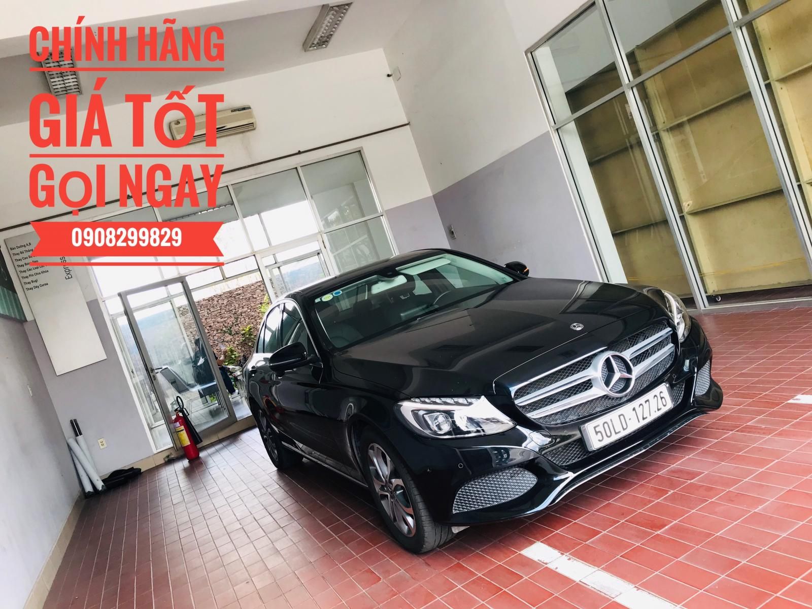 Mercedes-Benz C class C 200 2018 - Cần bán gấp Mercedes C 200 đời 2018, màu đen, giá tốt
