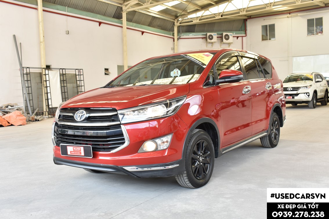 Toyota Innova Venturer 2018 - Bán Toyota Innova Venturer đời 2018, màu đỏ