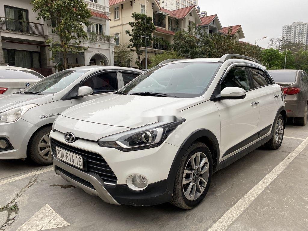 Hyundai i20 Active   2015 - Bán Hyundai i20 Active sản xuất năm 2015, màu trắng, nhập khẩu  