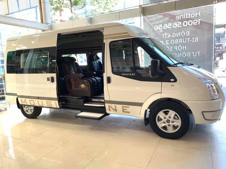 Ford Transit Limousine 2019 - Bán Transit Limousine độc quyền tại Sài Gòn Ford tặng hộp đen + 5 năm bảo hành