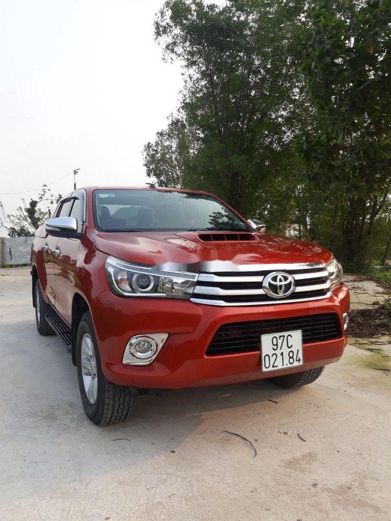 Toyota Hilux 2015 - Xe Toyota Hilux đời 2015, màu đỏ, nhập khẩu