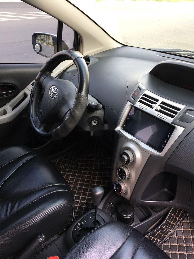 Toyota Yaris   2008 - Bán Toyota Yaris năm 2008, màu bạc, xe nhập