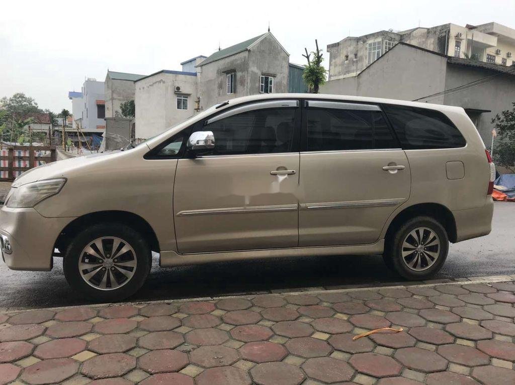 Toyota Innova 2014 - Bán ô tô Toyota Innova 2014, màu vàng giá cạnh tranh