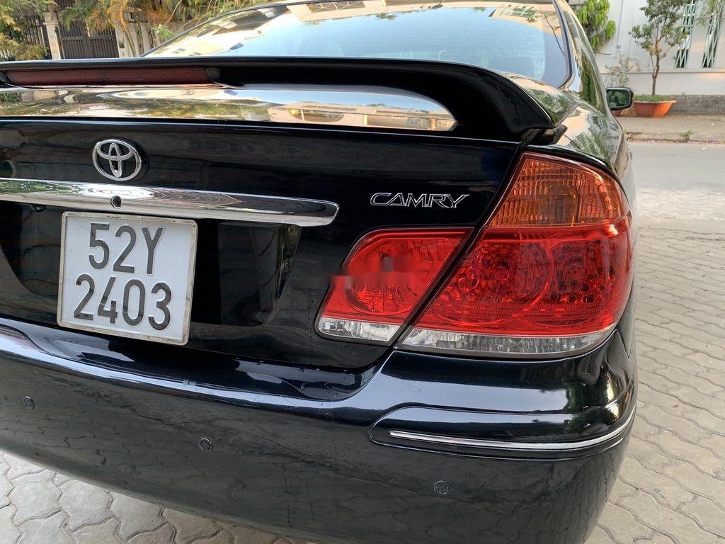 Toyota Camry 2005 - Cần bán lại xe Toyota Camry năm sản xuất 2005, màu đen, 355 triệu