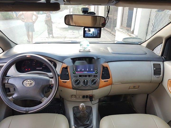 Toyota Innova 2011 - Bán xe Toyota Innova sản xuất năm 2011