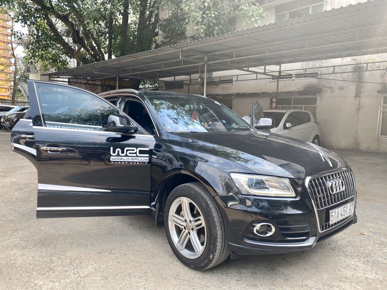 Audi Q5 2012 - Bán Audi Q5 đời 2013, màu đen, xe nhập, giá thấp, xe còn mới, full đồ