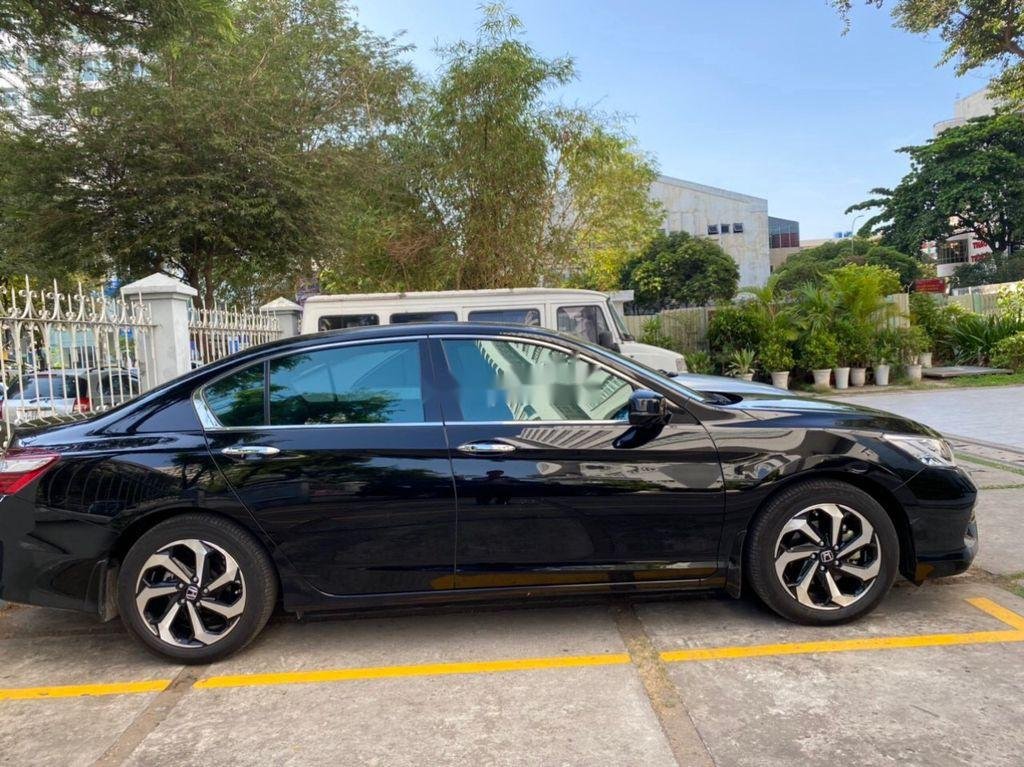 Honda Accord 2018 - Bán Honda Accord 2018, màu đen số tự động