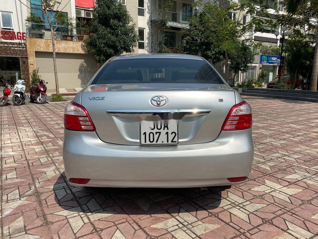 Toyota Vios 2013 - Bán Toyota Vios đời 2013, màu bạc giá cạnh tranh